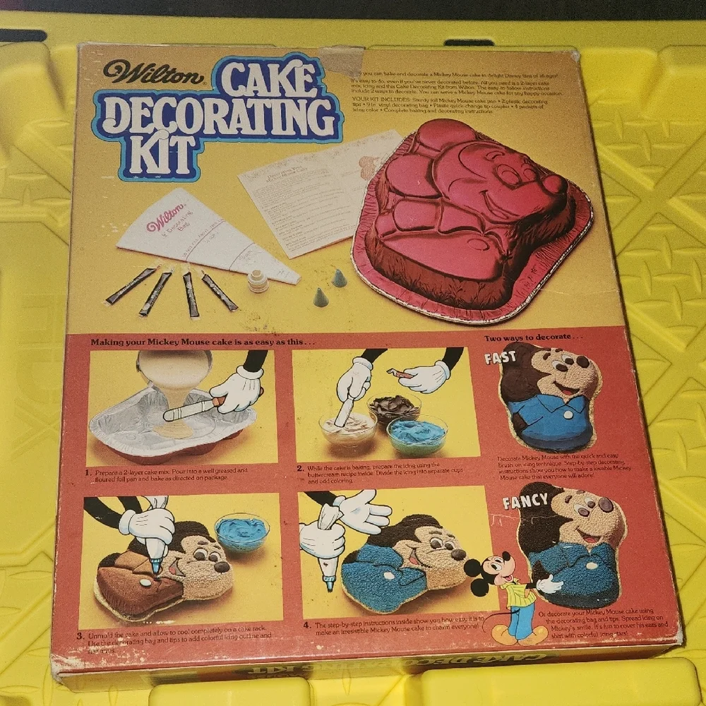 Wilton Mickey Mouse Cake Decorating Kit - Blue and Black
